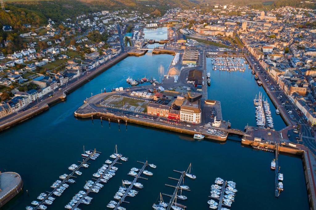 Plage Et Port A 2 Pas Fecamp Exterior photo
